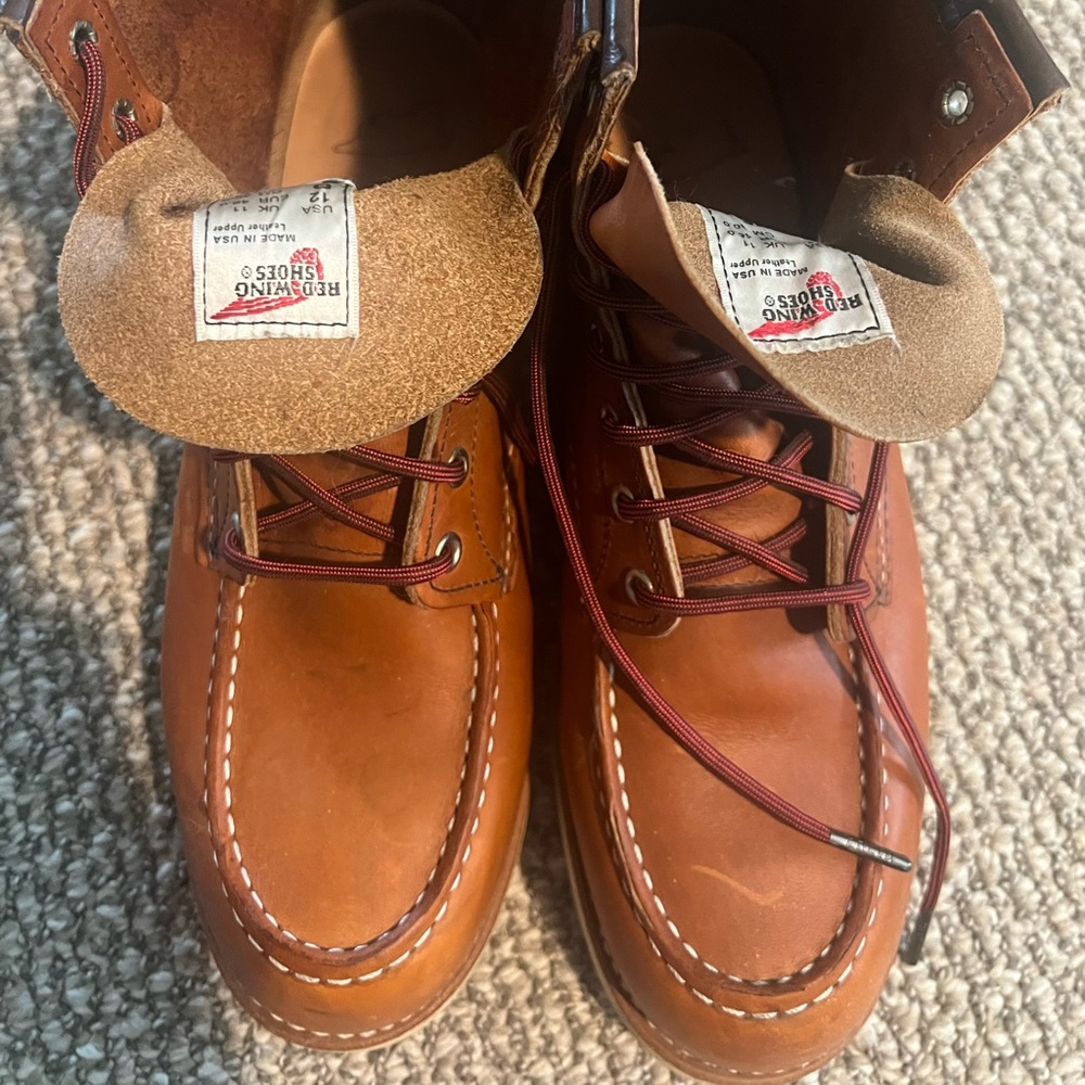 Red Wing Brown classic 6”
Moc heritage 875 size 12 excellent !
